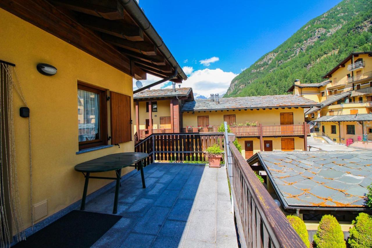 Villetta Periax - Affitti Brevi Italia Champoluc Buitenkant foto
